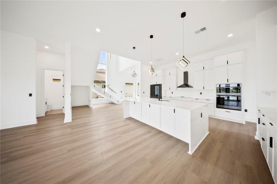 Furnished interior view inside a new home in , Lake Alfred (Image 8).