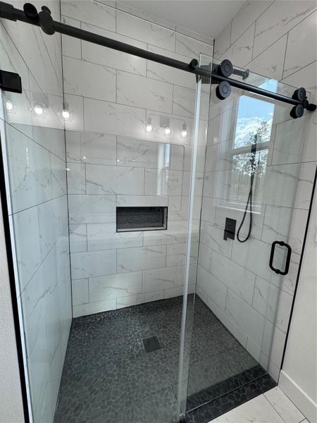 Close-up of interior finishes inside a home in , Brookeland (Image 19).