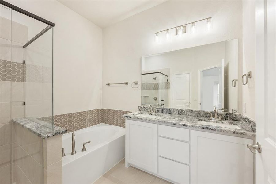Furnished interior view inside a new home in El Dorado, Granbury (Image 18).