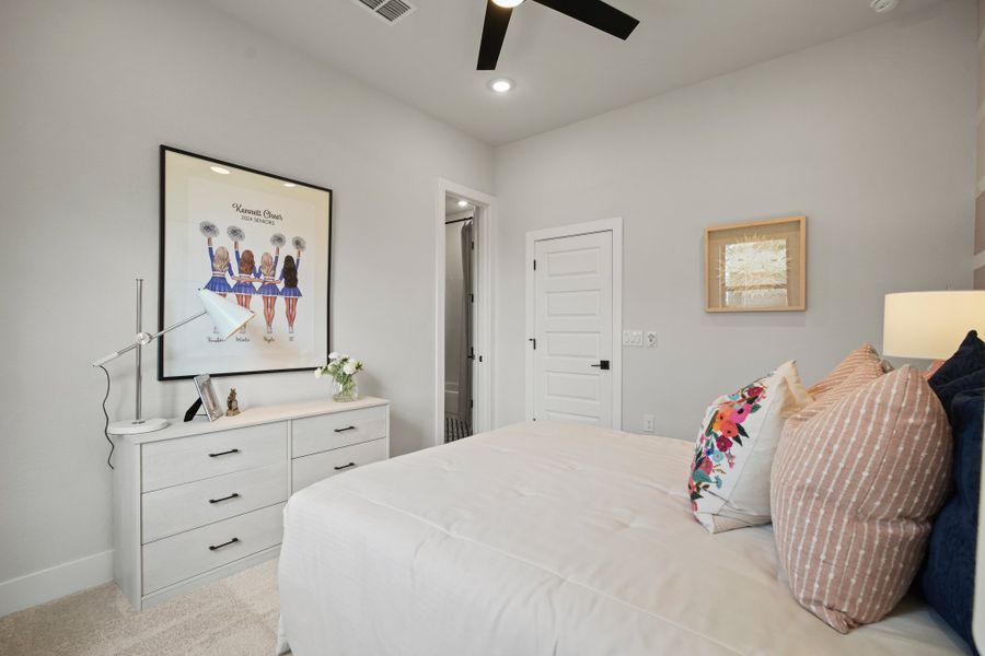 Furnished interior view inside a new home in La Cima 50', San Marcos (Image 19).