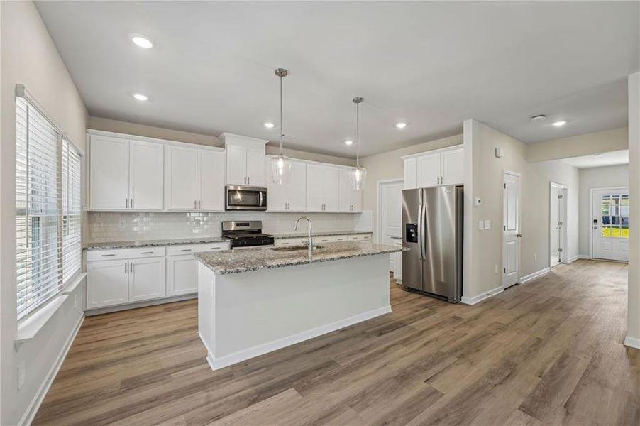 Furnished interior view inside a new home in Ivey Township, Dallas (Image 17).