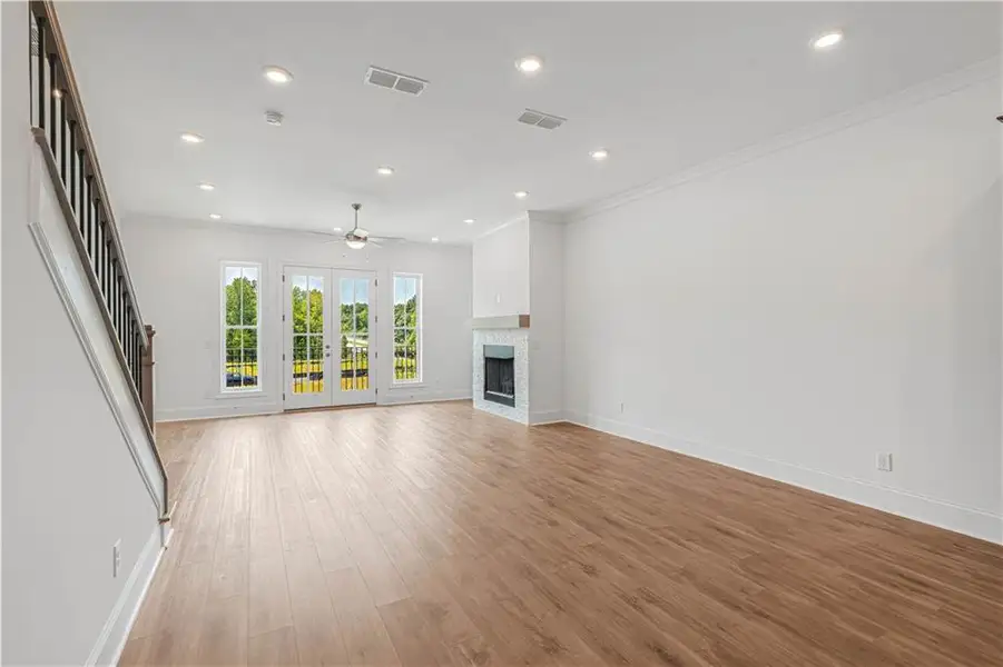 Spacious, unfurnished interior of a new home in Waterhaven, Cumming (Image 37).