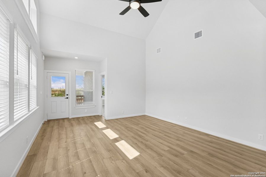 Spacious, unfurnished interior of a new home in , New Braunfels (Image 22). Spacious, unfurnished interior of a new home in , New Braunfels (Image 22).