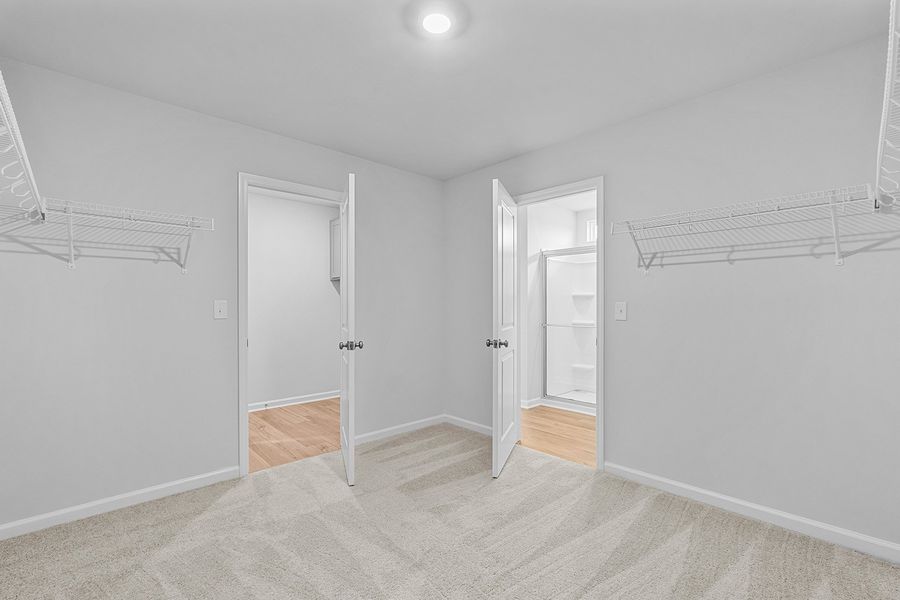 Spacious, unfurnished interior of a new home in Hanes Lake, Winston-Salem (Image 24).