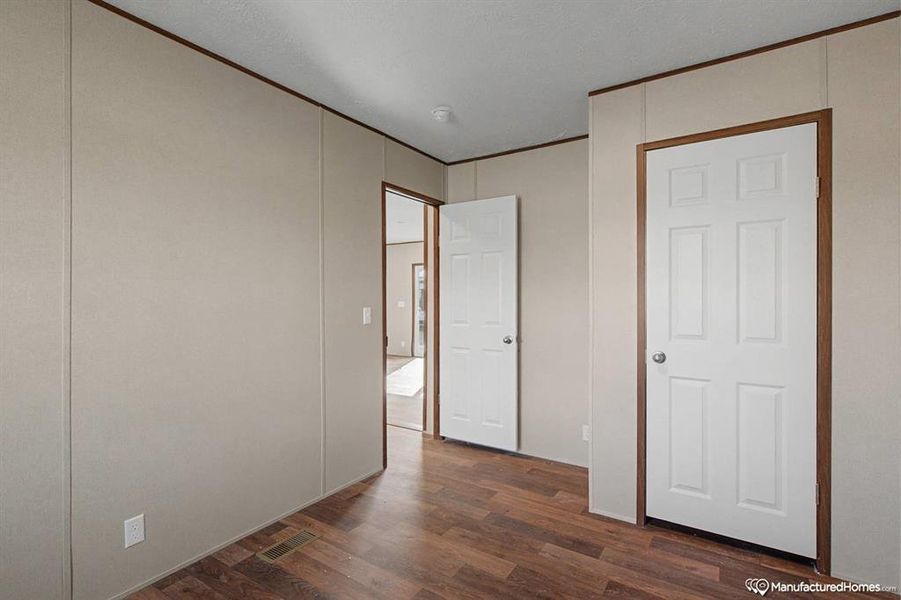 Spacious, unfurnished interior of a new home in , Runaway Bay (Image 10).