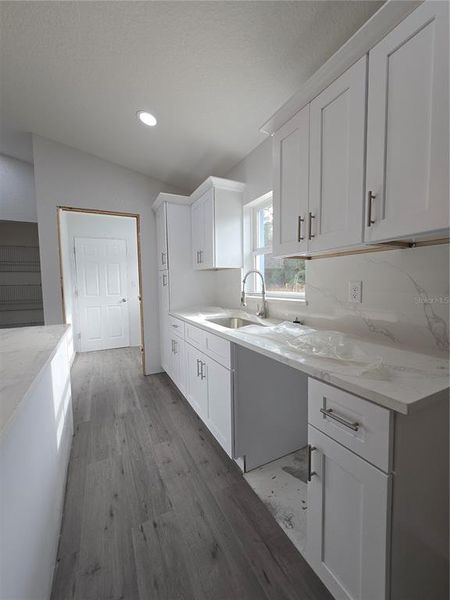 Furnished interior view inside a new home in , Ocklawaha (Image 8).