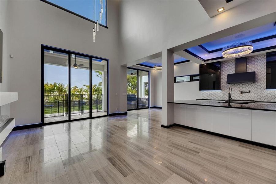 Furnished interior view inside a new home in , Apollo Beach (Image 53).