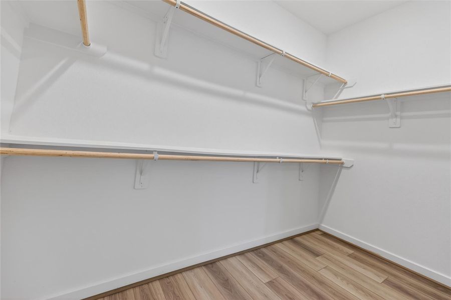 Spacious, unfurnished interior of a new home in Trillium, Richmond (Image 39).
