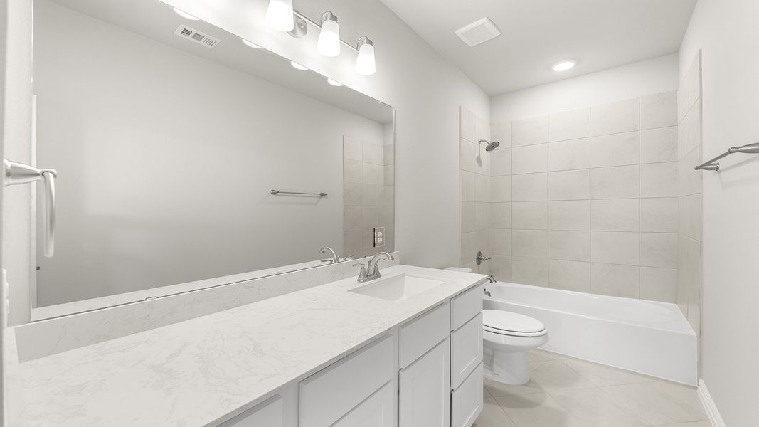 Furnished interior view inside a new home in Elevon 40s, Lavon (Image 13).