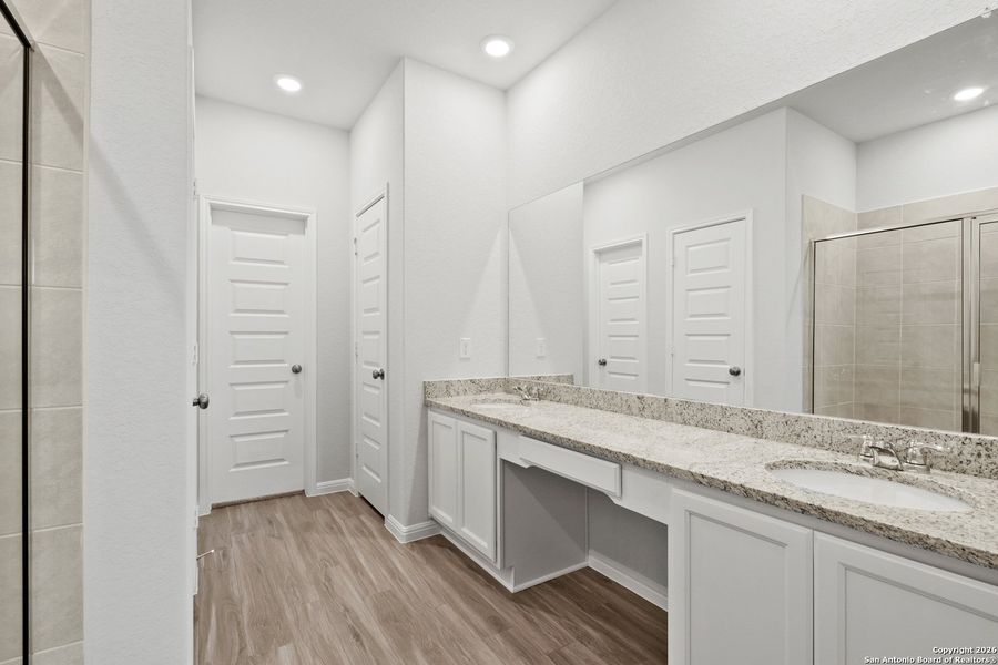 Furnished interior view inside a new home in Cinco Lakes, San Antonio (Image 9).