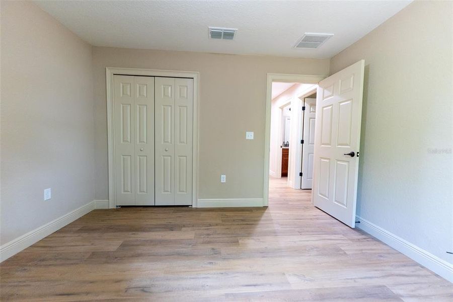 Spacious, unfurnished interior of a new home in , Ocala (Image 52).