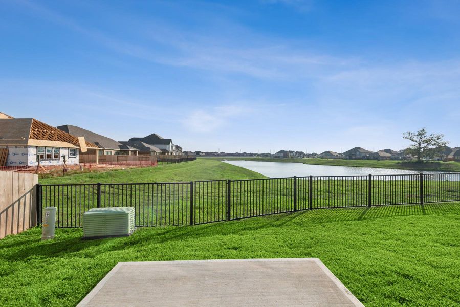 Amazing views of the community lake from the backyard! Amazing views of the community lake from the backyard!