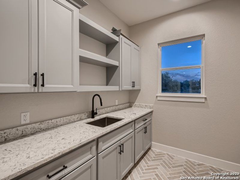 Furnished interior view inside a new home in , Boerne (Image 9).