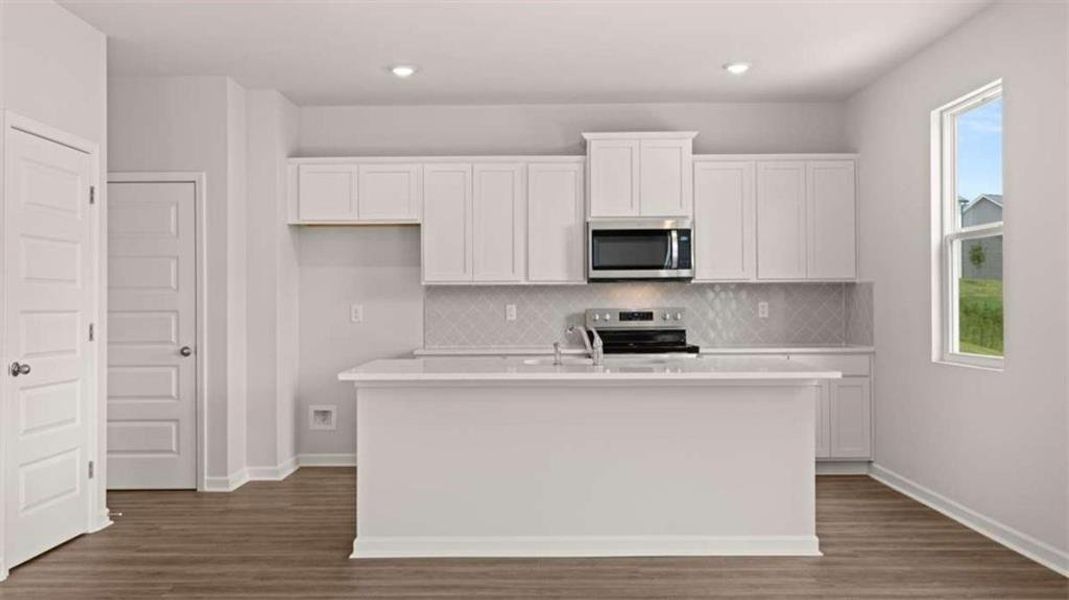 Furnished interior view inside a new home in Poplar Preserve, Newnan (Image 6).