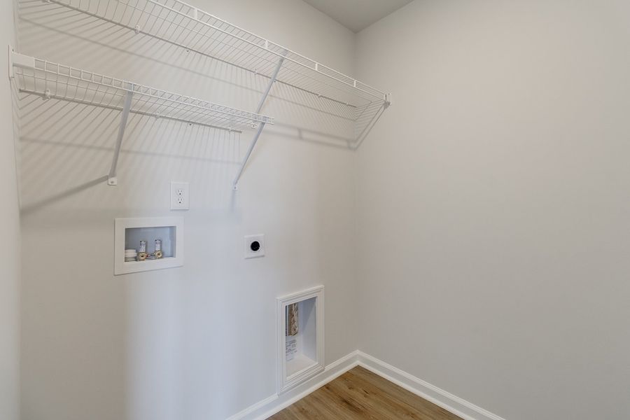 Spacious, unfurnished interior of a new home in Winston Point, Gilbert (Image 36). Spacious, unfurnished interior of a new home in Winston Point, Gilbert (Image 36).
