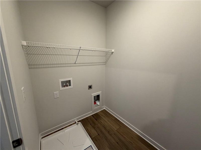 Spacious, unfurnished interior of a new home in Pinecrest Ridge, Dacula (Image 32).