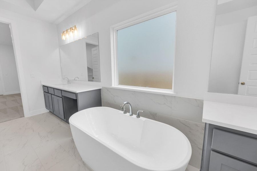 Furnished interior view inside a new home in Nolina, Georgetown (Image 10).