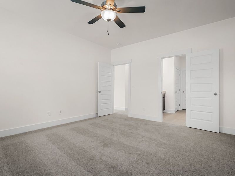 Spacious, unfurnished interior of a new home in Woods Crossing, Gallatin (Image 77).