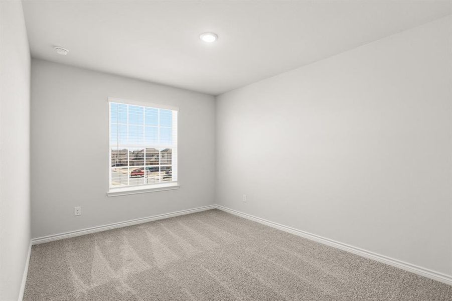 Spacious, unfurnished interior of a new home in Deer Creek, Crowley (Image 32).
