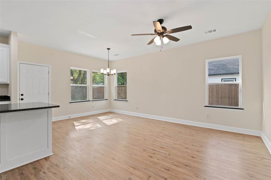 Spacious, unfurnished interior of a new home in , Gainesville (Image 18).