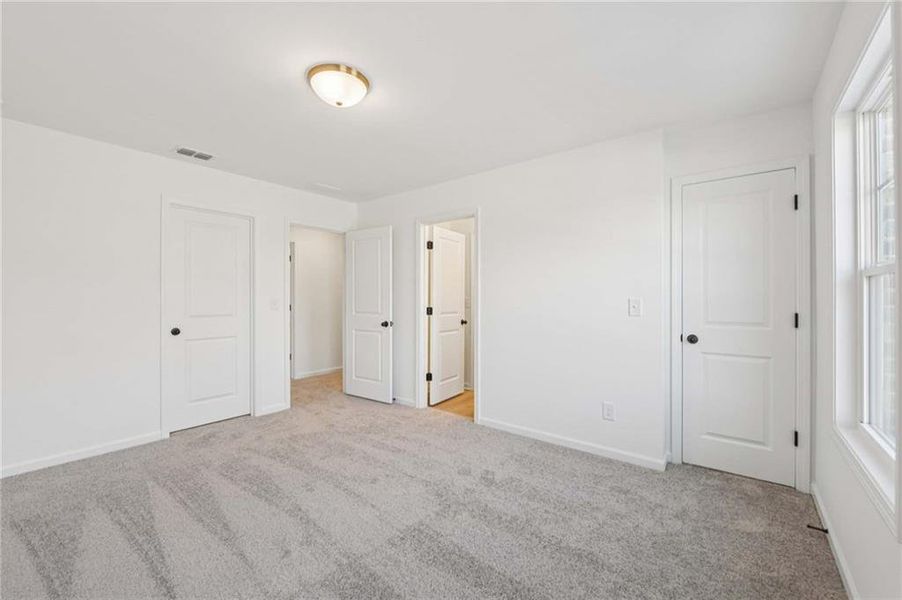 Spacious, unfurnished interior of a new home in The Estates at Casteel, Bethlehem (Image 28).