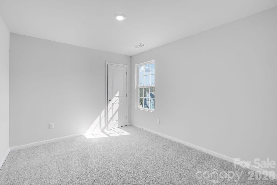 Spacious, unfurnished interior of a new home in Cleveland Hill, Shelby (Image 16).