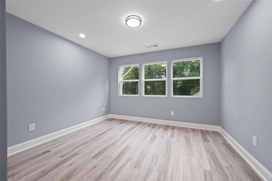 Spacious, unfurnished interior of a new home in , Commerce (Image 36).
