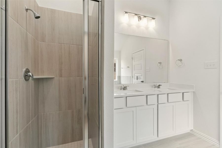 Furnished interior view inside a new home in Oakwood Estates, Waller (Image 4).