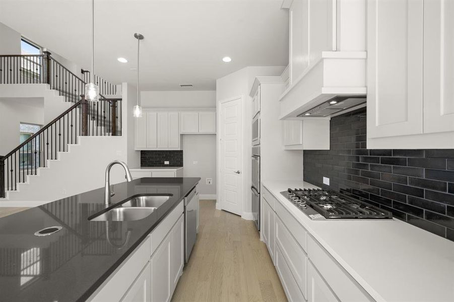 2705 Chambray- Kitchen-3 2705 Chambray- Kitchen-3