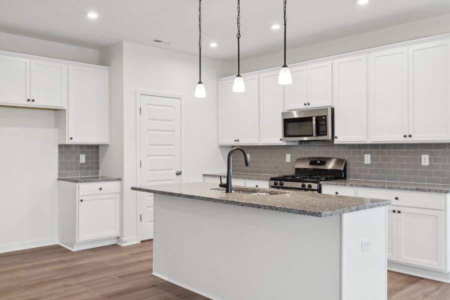 4- HHHunt Maxwell Kitchen