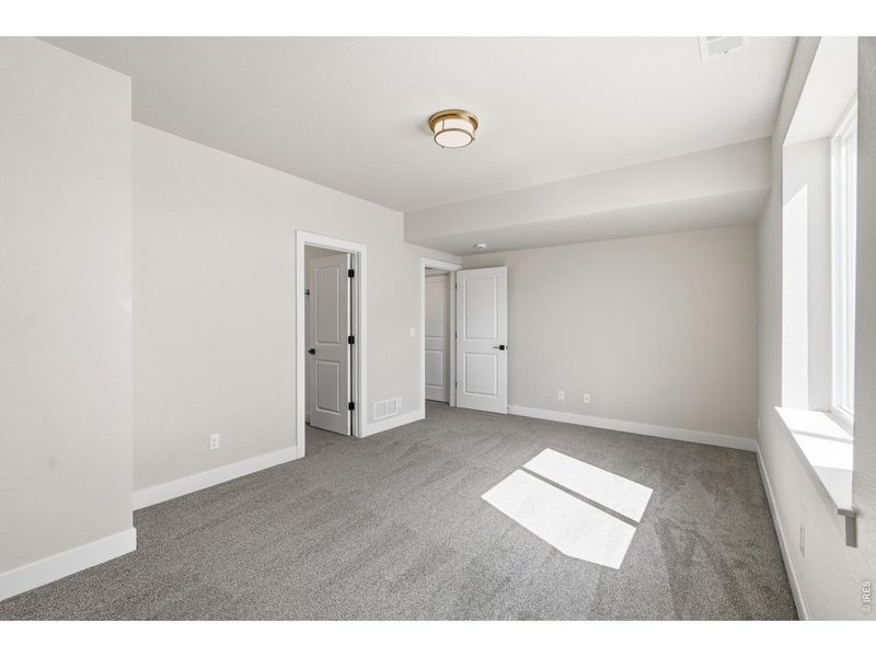 Spacious, unfurnished interior of a new home in , Windsor (Image 43).