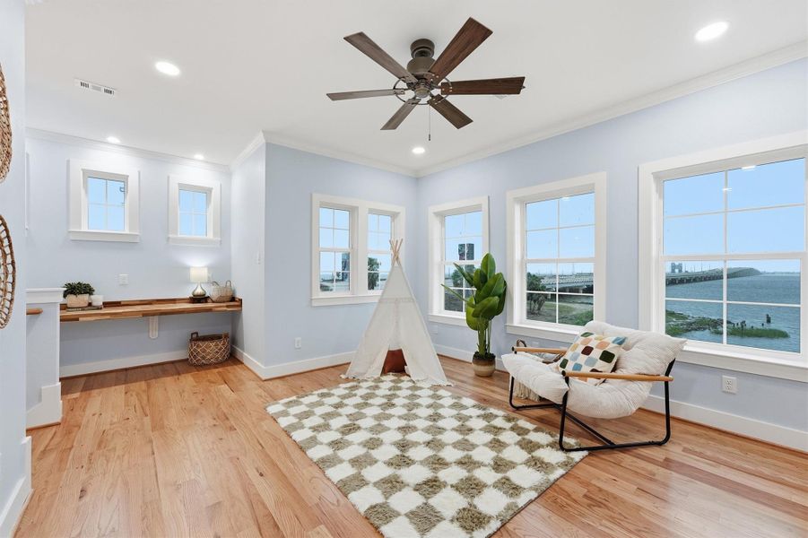 Furnished interior view inside a new home in , Tiki Island (Image 41).