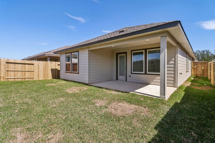 Photo is not of the actual home, but is an inspirational photo of builder’s model home and may depict options, furnishings, and/or decorator features that are not included Photo is not of the actual home, but is an inspirational photo of builder’s model home and may depict options, furnishings, and/or decorator features that are not included