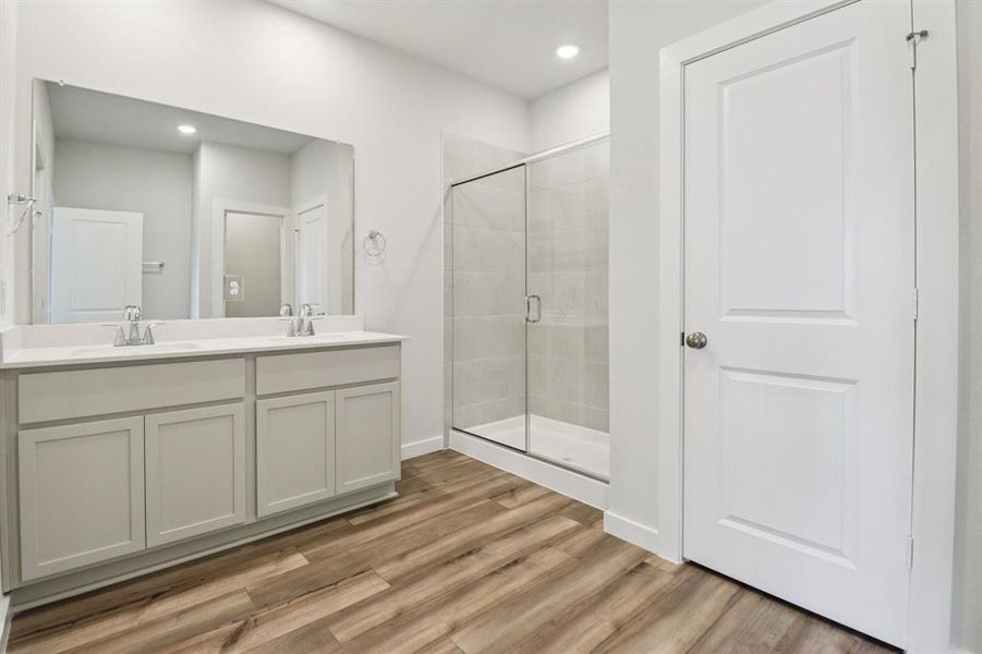 Furnished interior view inside a new home in Lone Oak, Alvarado (Image 11). Furnished interior view inside a new home in Lone Oak, Alvarado (Image 11).