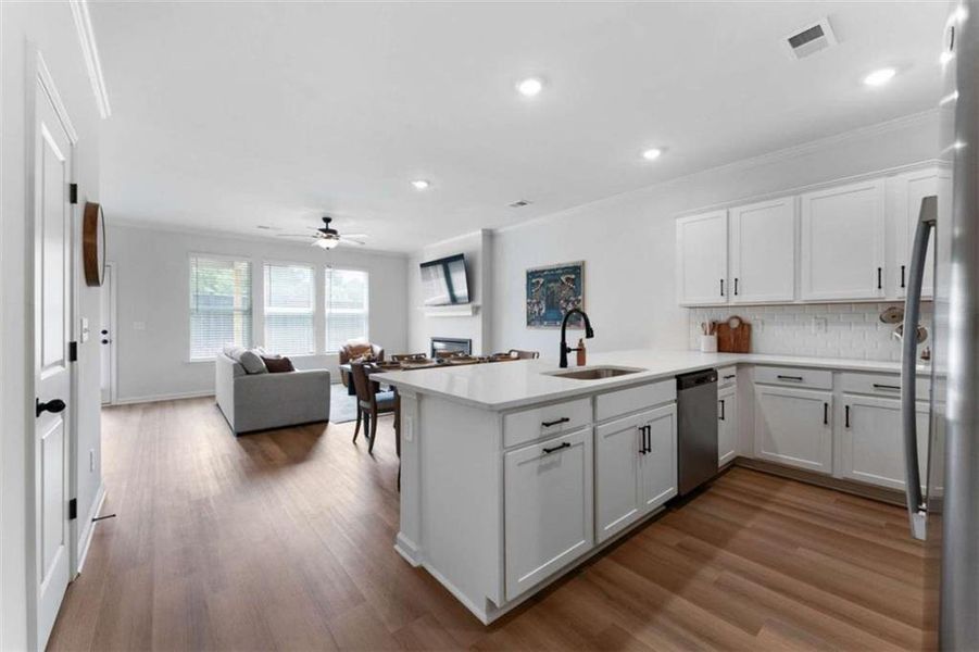Furnished interior view inside a new home in , Cedartown (Image 56).