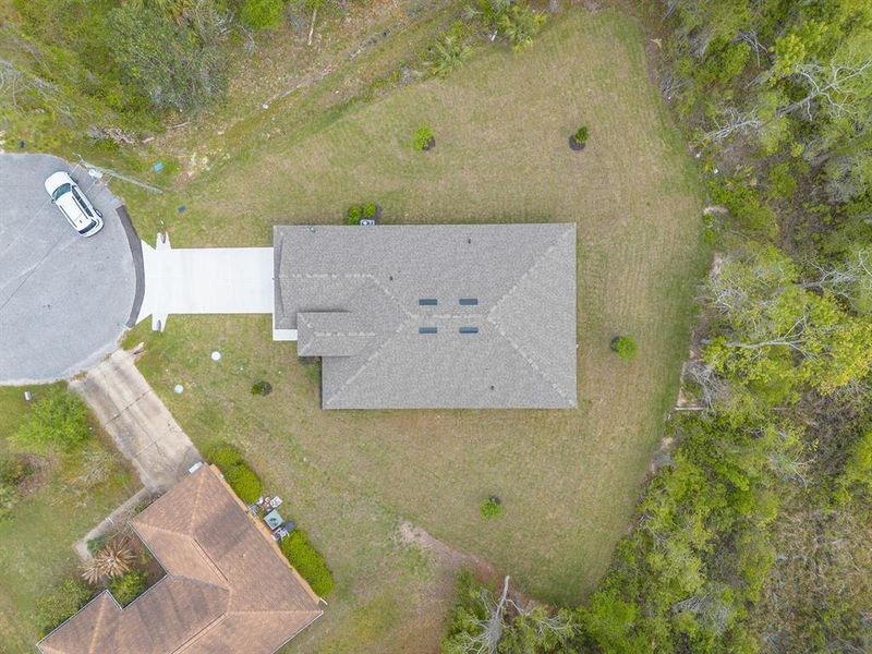 Exterior details and patio area of a home in Palm Coast, Palm Coast (Image 4).
