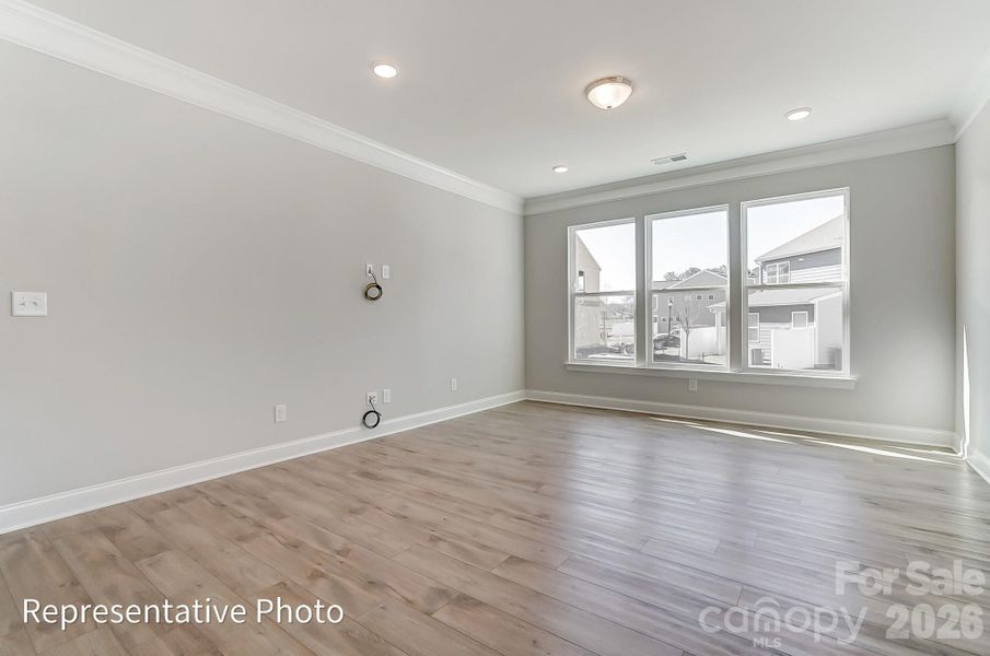Spacious, unfurnished interior of a new home in Harrisburg Village, Harrisburg (Image 12).