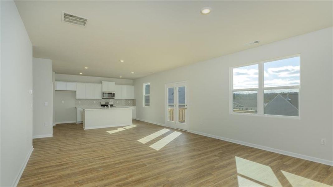 Spacious, unfurnished interior of a new home in Brooks Village, Dacula (Image 29).