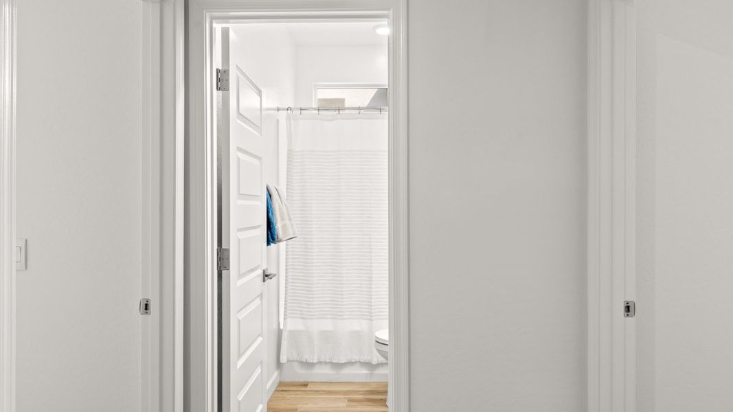 Spacious, unfurnished interior of a new home in Aloravita, Peoria (Image 20).