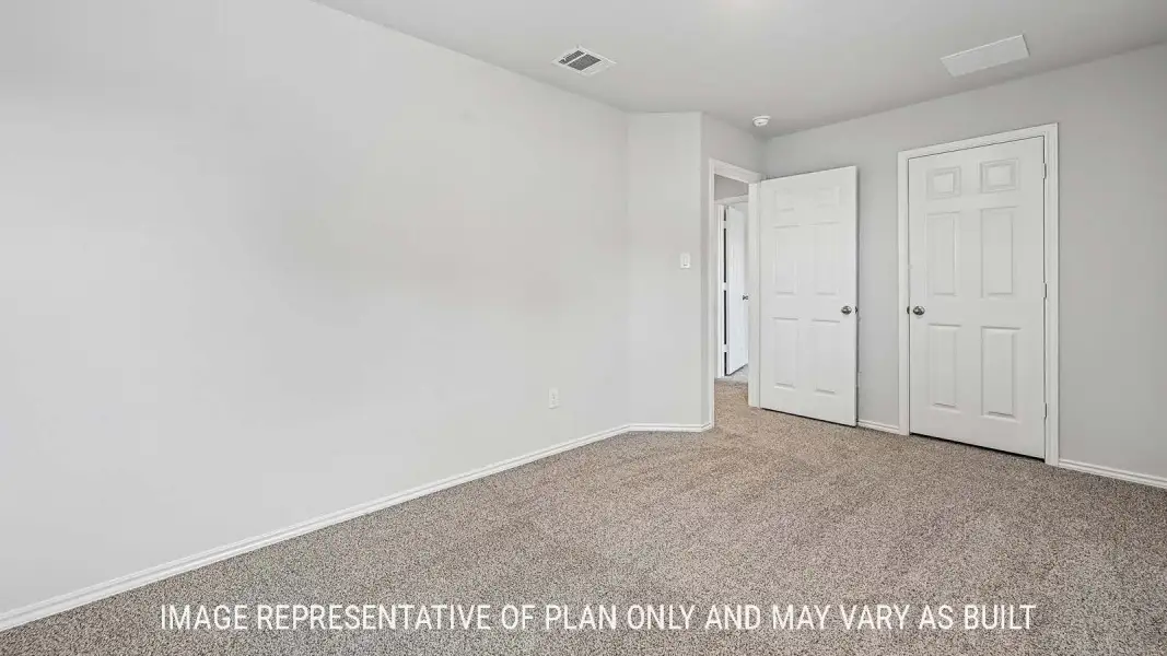 Representative unfurnished interior of a home built from the Madison by D.R. Horton in Wildwood Estates, Nolanville (Image 27).