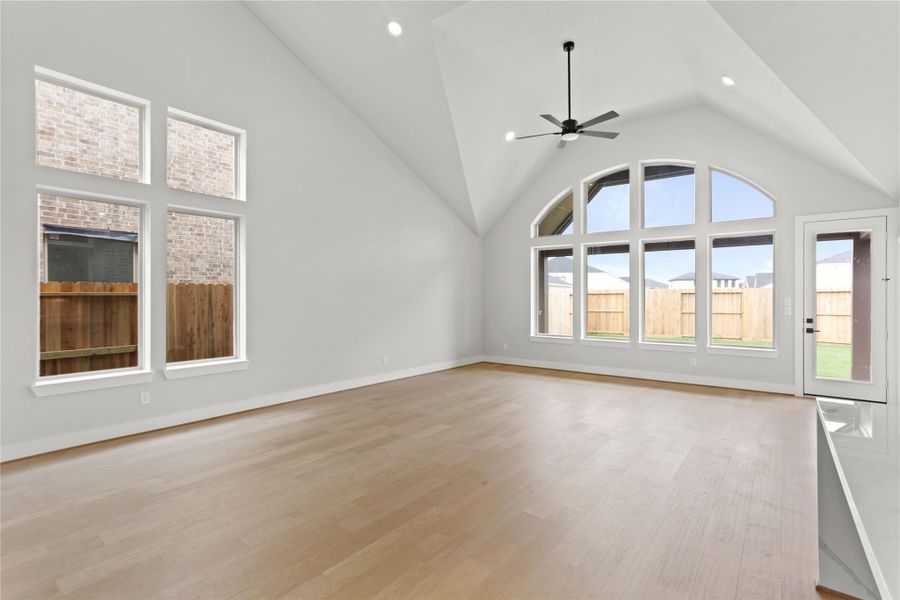 *REPRESENTATION PHOTO OF THE SAME FLOOR PLAN, FINISHES WILL VARY!*