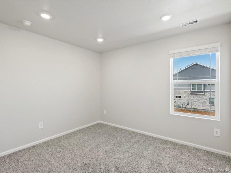 Spacious, unfurnished interior of a new home in Horizon Uptown: The Mountain Collection, Aurora (Image 12). Spacious, unfurnished interior of a new home in Horizon Uptown: The Mountain Collection, Aurora (Image 12).