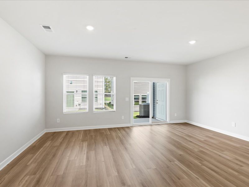 Spacious, unfurnished interior of a new home in Valentine Townes, Greer (Image 11).