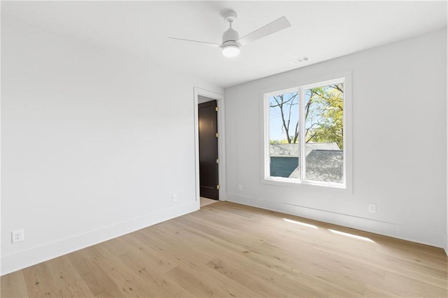 Spacious, unfurnished interior of a new home in , Atlanta (Image 47).