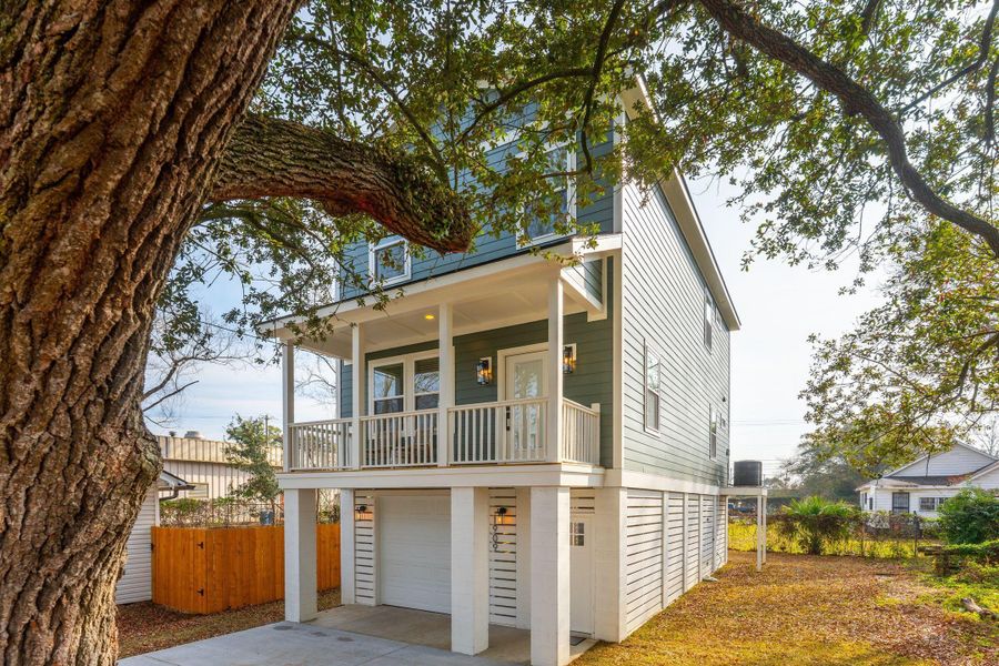 Exterior details and patio area of a home in , North Charleston (Image 33).