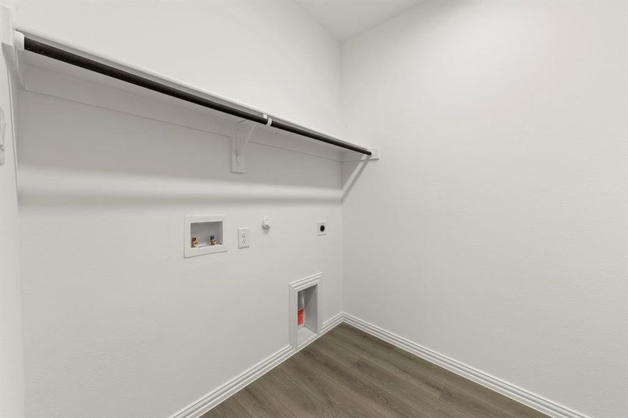 05. 745 Waterhouse - Utility