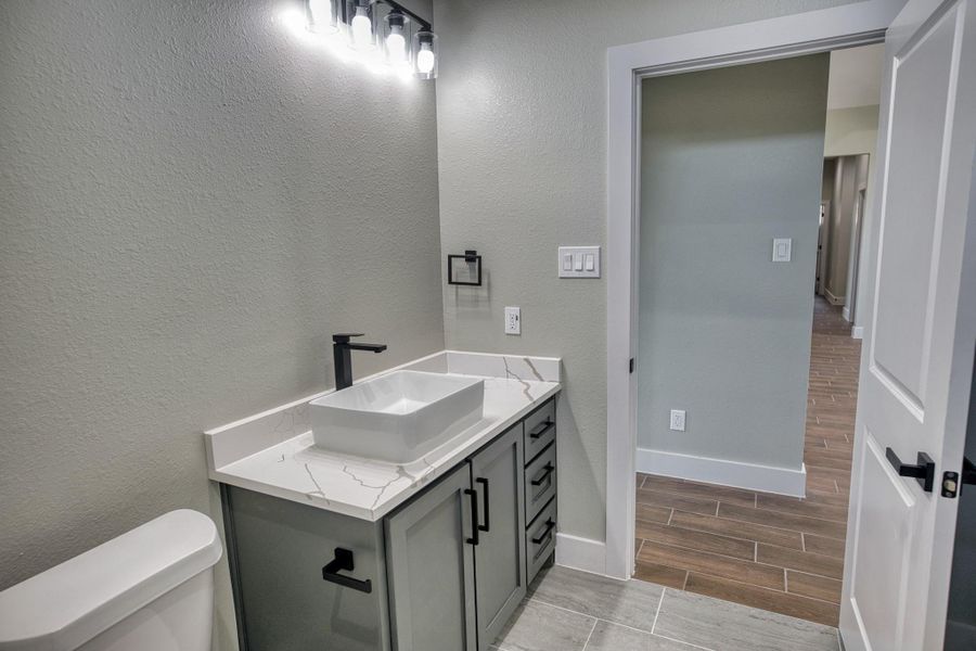 Furnished interior view inside a new home in , Angleton (Image 31).