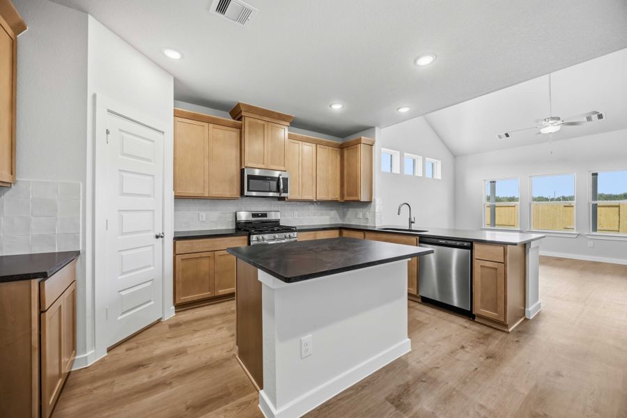 15921 Cy Young Ct - Polk - Kitchen 15921 Cy Young Ct - Polk - Kitchen