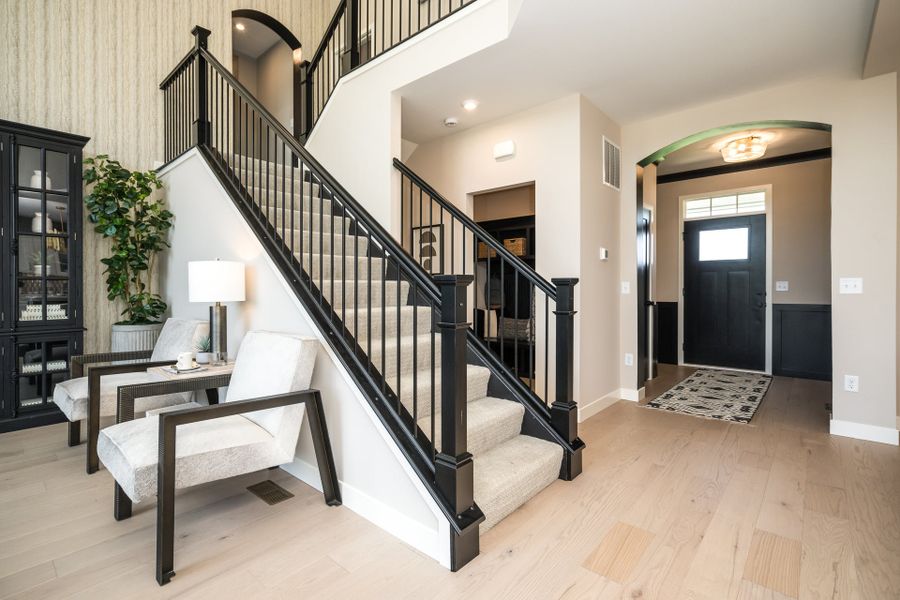 Representative furnished interior of a home built from the Avery by Fischer Homes in Twin Lakes, Hoschton (Image 67).