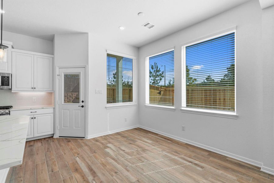 Spacious, unfurnished interior of a new home in Woodforest, Montgomery (Image 13).